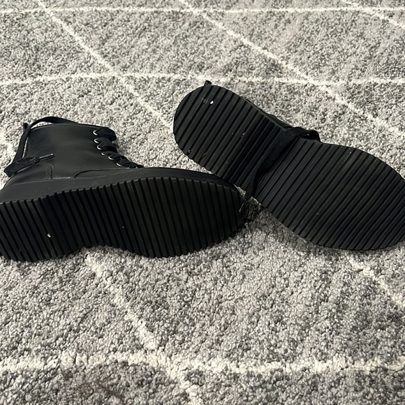 Used like new - Picture 2 of 3